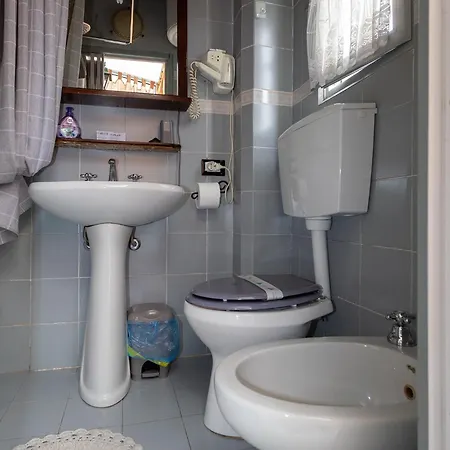 Luce Couette-café Livourne